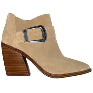 Women's Size 8M Vince Camuto Gidgey Cream Suede Pointed Toe Ankle Booties